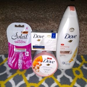 NEW Dove soothing care bodywash set